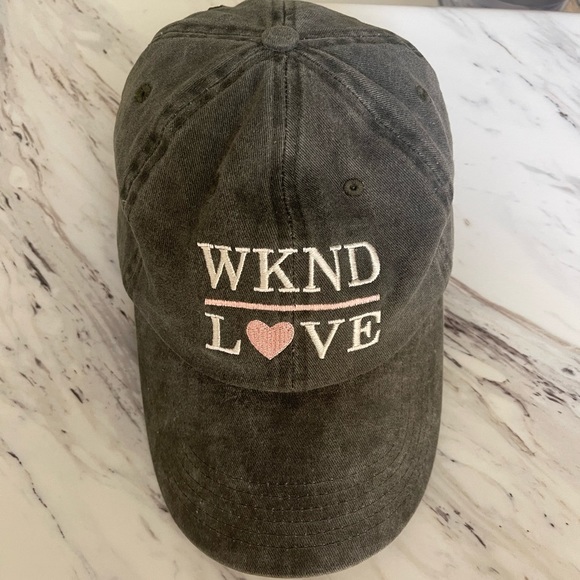 PB Salvage Weekend WKND Love Hat - Picture 3 of 4